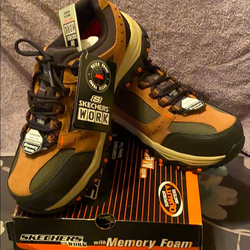 Skechers fir work memory foam